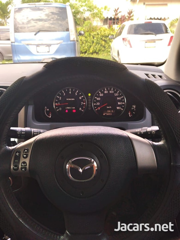 Mazda Verisa 1,4L 2012-4