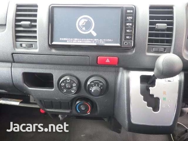Toyota Hiace 3,0L 2017-4