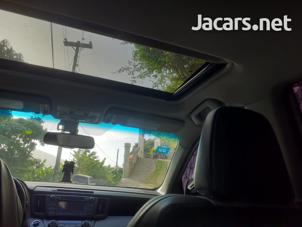 Toyota RAV4 2,5L 2013-6