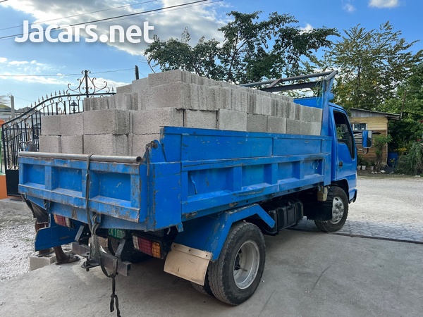 Isuzu wide cab 7tonn Elf tipper-3