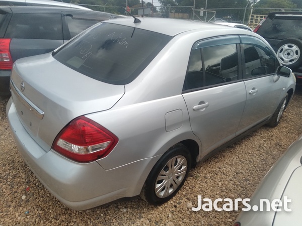 Nissan Tiida 1,5L 2010-3