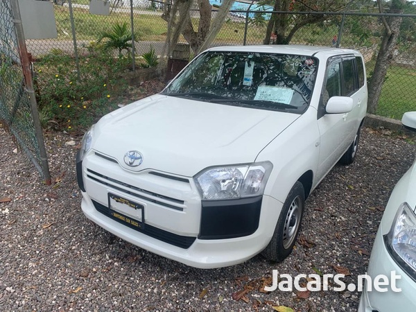Toyota Probox 1,5L 2016-3
