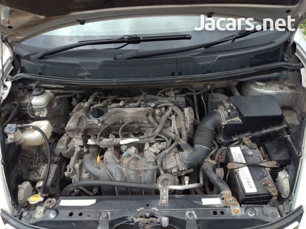 Toyota Isis 1,8L 2011-10