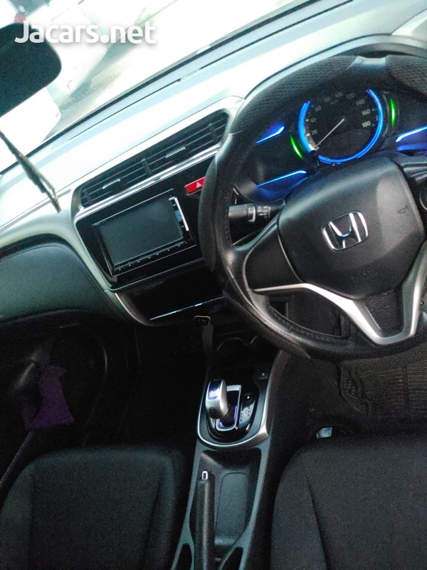 Honda Grace 1,8L 2015-3