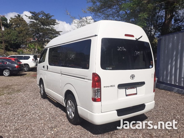 Toyota Hiace 2,0L 2014-3