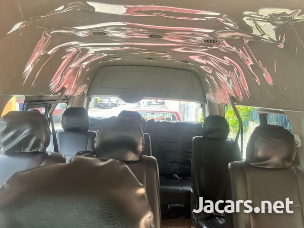 2017 Toyota Hiace-2