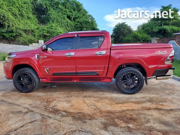 2018 Toyota Hilux Revolution-2