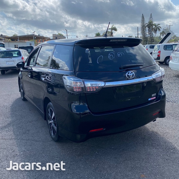 Toyota Wish 1,8L 2013-4