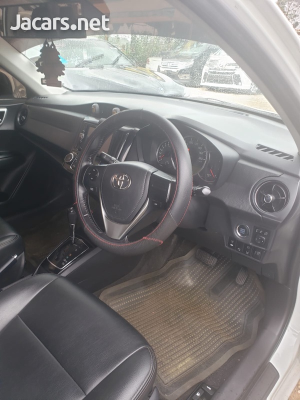 Toyota Axio 1,5L 2015-8