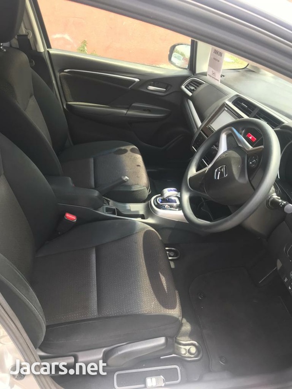 Honda Fit 1,5L 2016-13