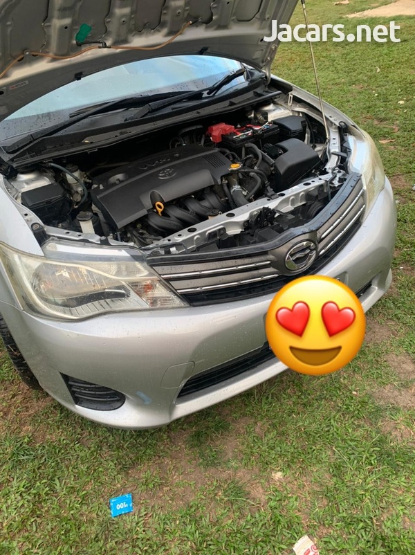 Toyota Axio 1,6L 2013-4