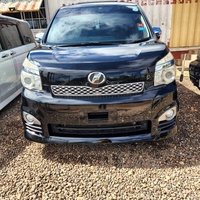Toyota Voxy 2,0L 2013 Toyota Voxy 2,0L 2013
