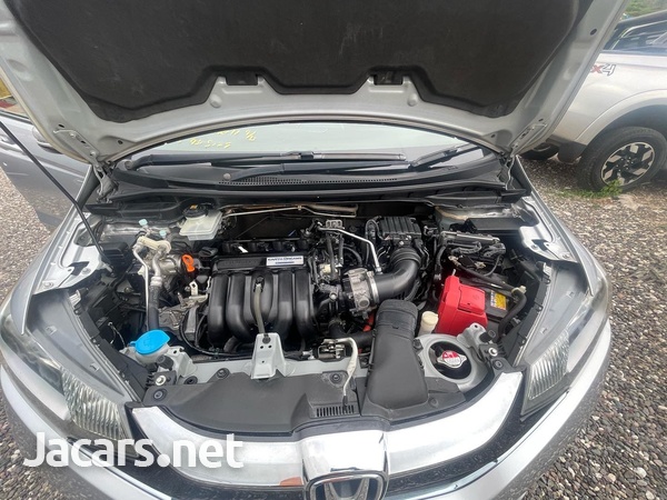 Nissan AD Wagon 1,5L 2016-9