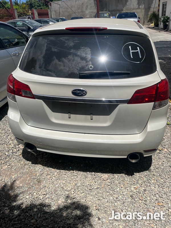 Subaru Legacy 2,5L 2013-5