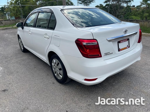 Toyota Axio 1,5L 2017-3