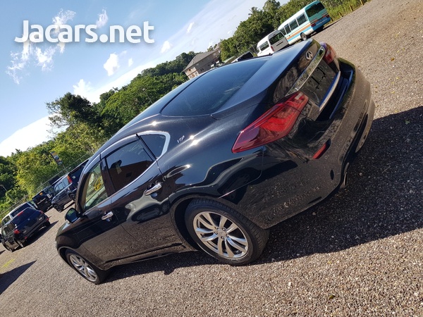 Nissan Fuga 2,5L 2016-7