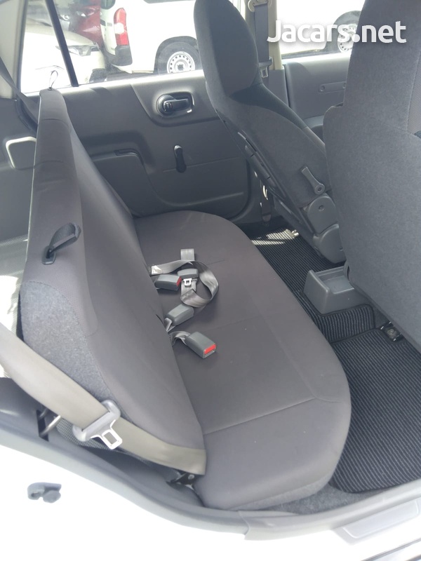 Nissan AD Wagon 1,5L 2016-7