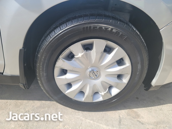 Nissan Tiida 1,5L 2010-5