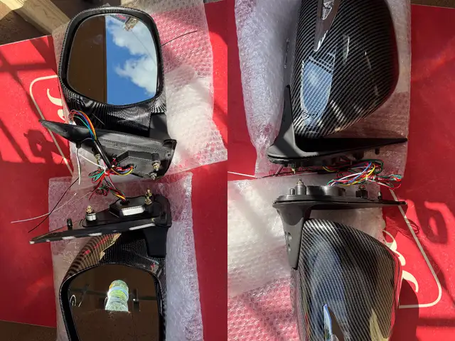Toyota Hiace mirror, Saint James