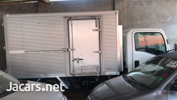 2007 Isuzu Box Truck-3