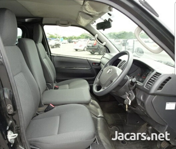 2017 HIACE BUS DIESEL-4