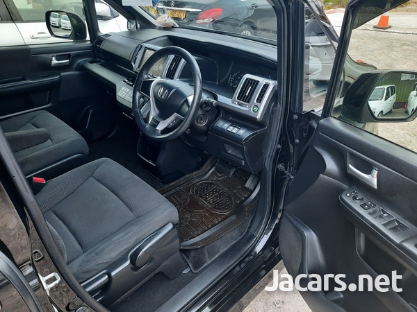 Honda Stepwgn Spada 2,0L 2012-13