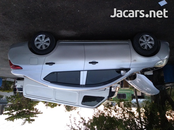 Nissan Latio 1,2L 2014-4