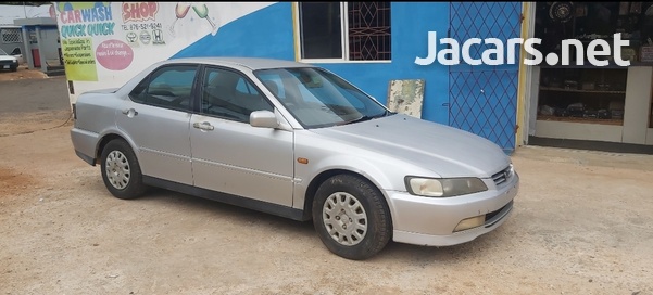 Honda Accord 1,8L 2001-7