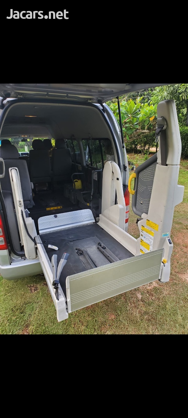 Toyota Hiace 2,0L 2007-3