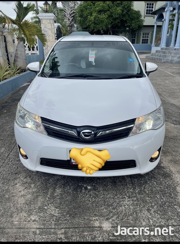 Toyota Fielder 1,8L 2012-1