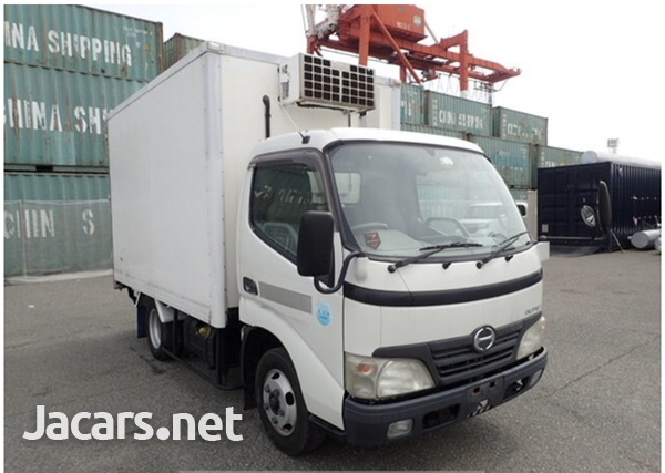 2009 Hino Dutro-2