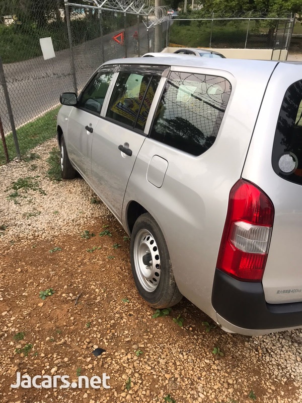 Toyota Probox 1,5L 2016-2