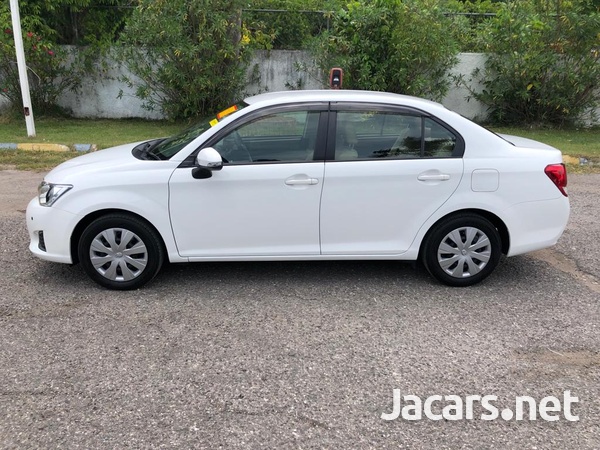 Toyota Axio 1,5L 2013-7