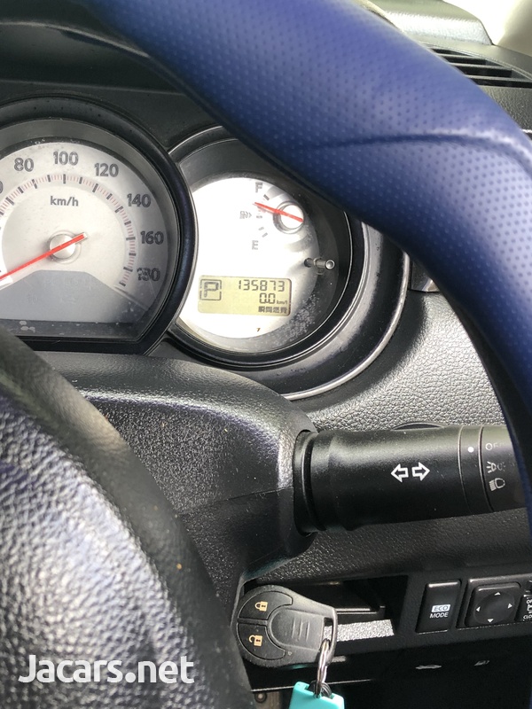 Nissan Tiida 1,5L 2012-5