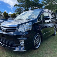 Toyota Voxy 2,0L 2013 Toyota Voxy 2,0L 2013