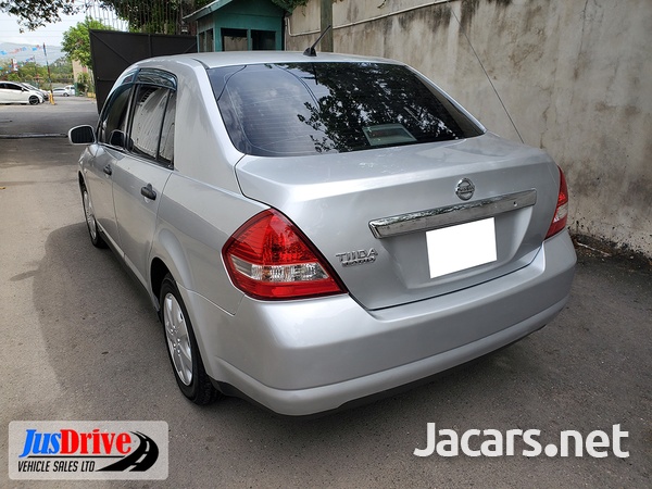 Nissan Tiida 1,5L 2011-4