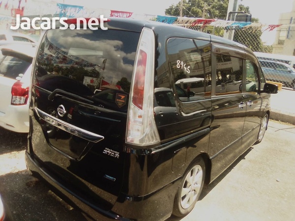 Nissan Serena 2,0L 2012-7