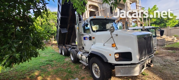2005 International Paystar 5600-6