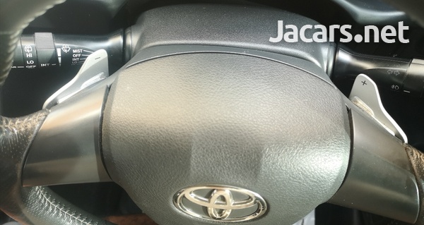 Toyota Wish 1,8L 2011-6