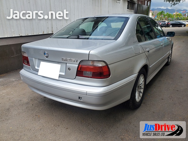 BMW 5-Series 2,0L 2003-6