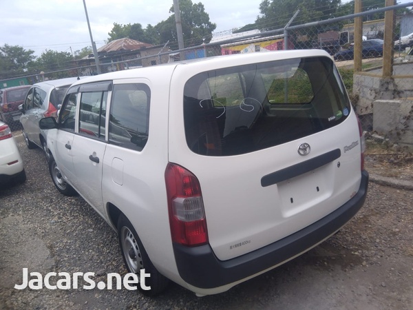 Toyota Probox 1,5L 2017-4