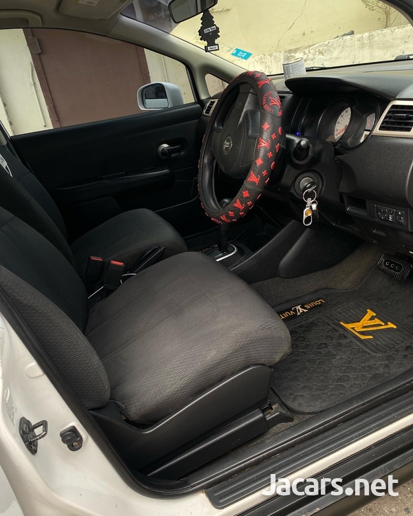 Nissan Tiida 1,4L 2011-5