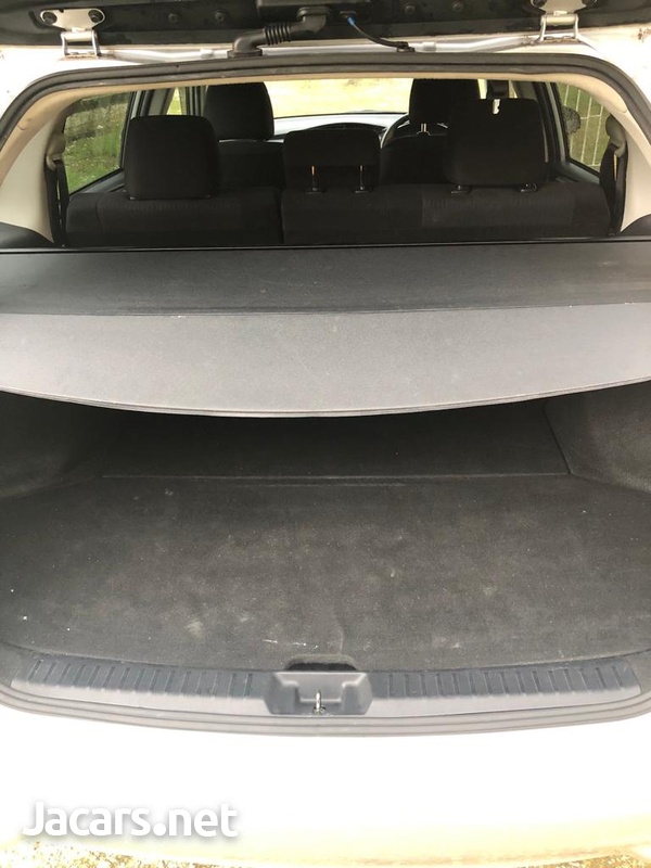 Toyota Fielder 1,5L 2017-6
