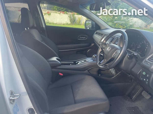 Honda Vezel 1,5L 2016-9