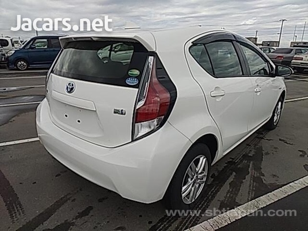 Toyota Aqua 1,5L 2017-7