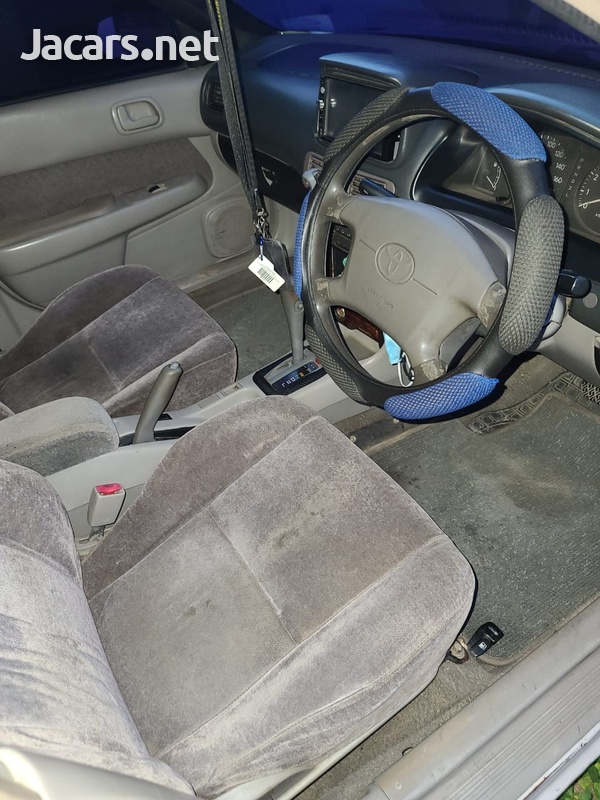 Toyota Corolla 1,5L 1998-5