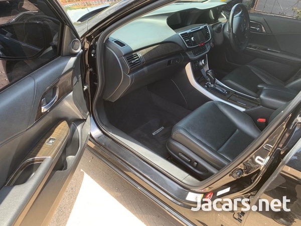Honda Accord 2,0L 2013-6