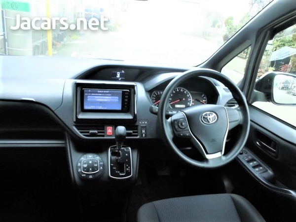 Toyota Voxy 2,0L 2016-11