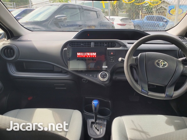 Toyota Aqua 1,5L 2017-6