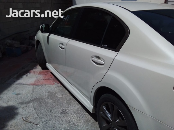 Subaru Legacy 2,5L 2013-6